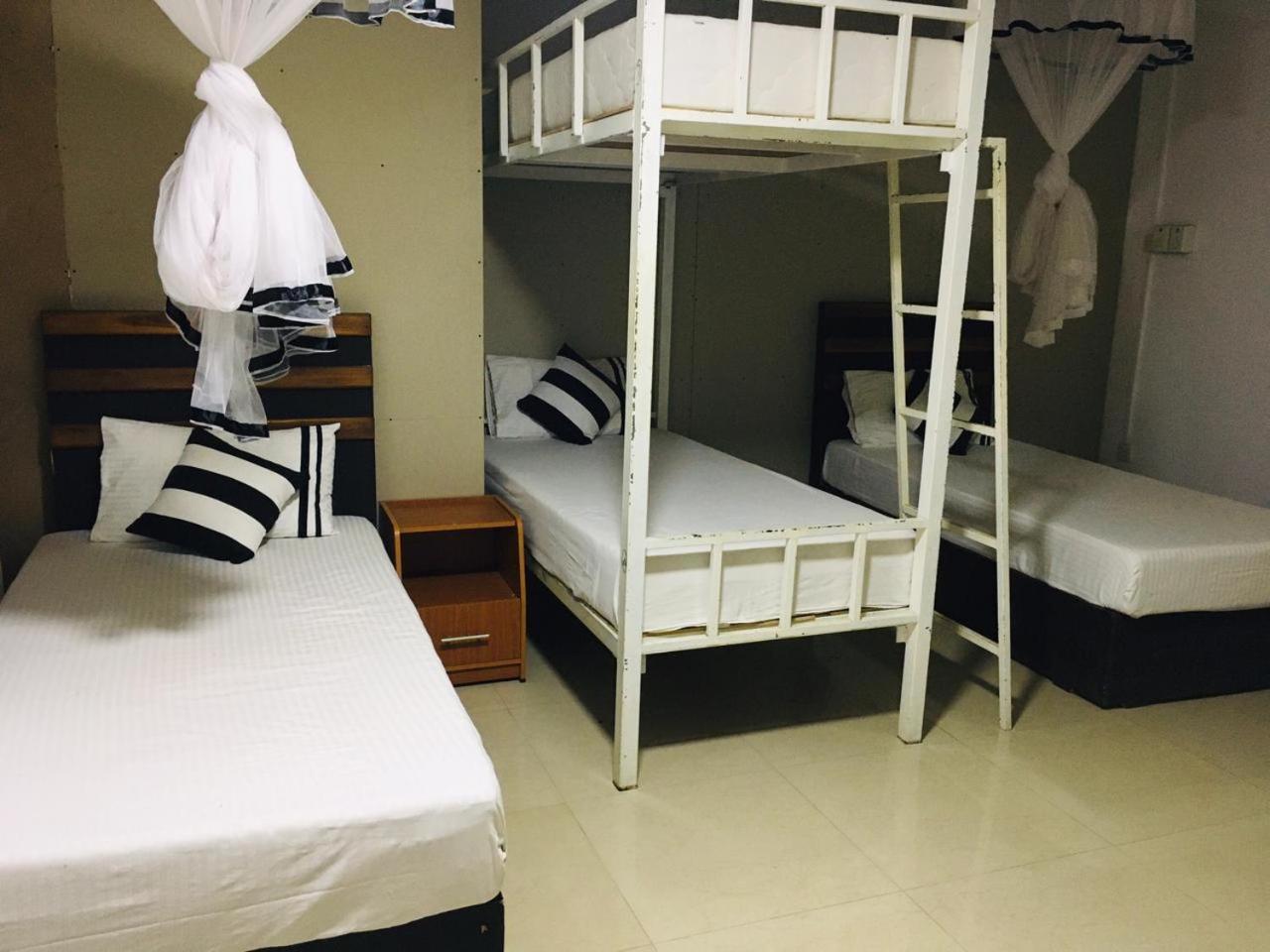Aura City Hostel Анурадхапура Экстерьер фото