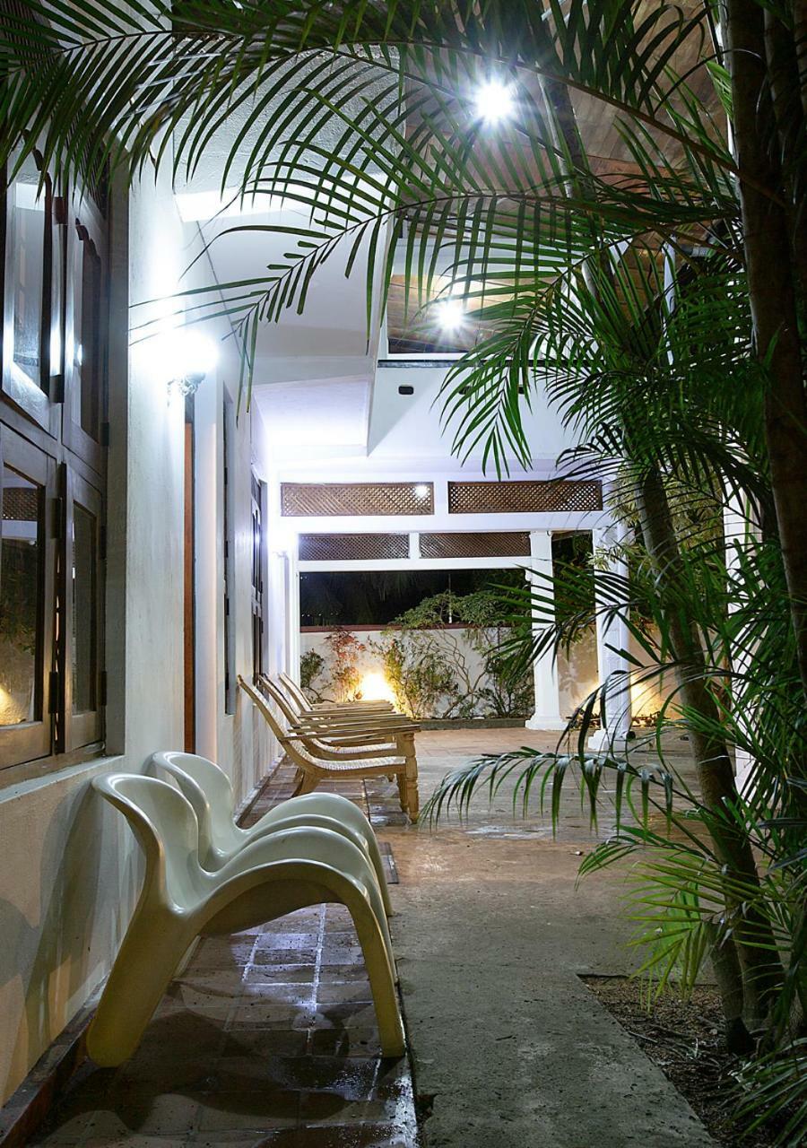Aura City Hostel Анурадхапура Экстерьер фото